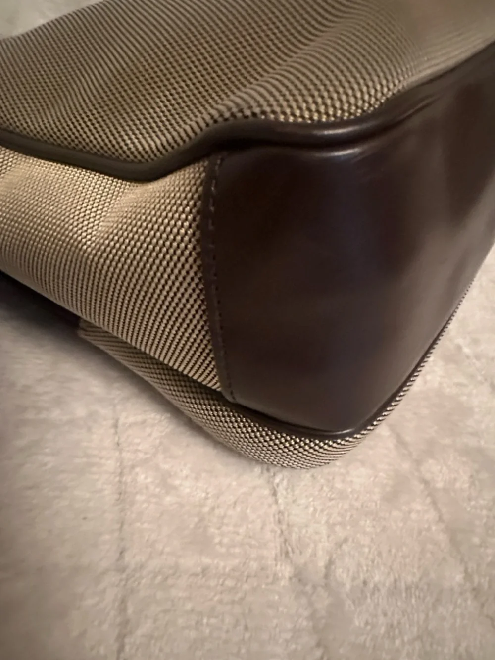 Metro City Unisex Taupe & Dark Brown Messenger Bag
